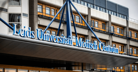 Leiden researchers discover how a promising antibiotic works against intestinal infections