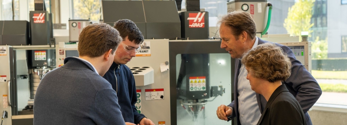 Stronger together in high tech: 125 years of collaboration between Leiden University and the Leidse Instrumentmakers School